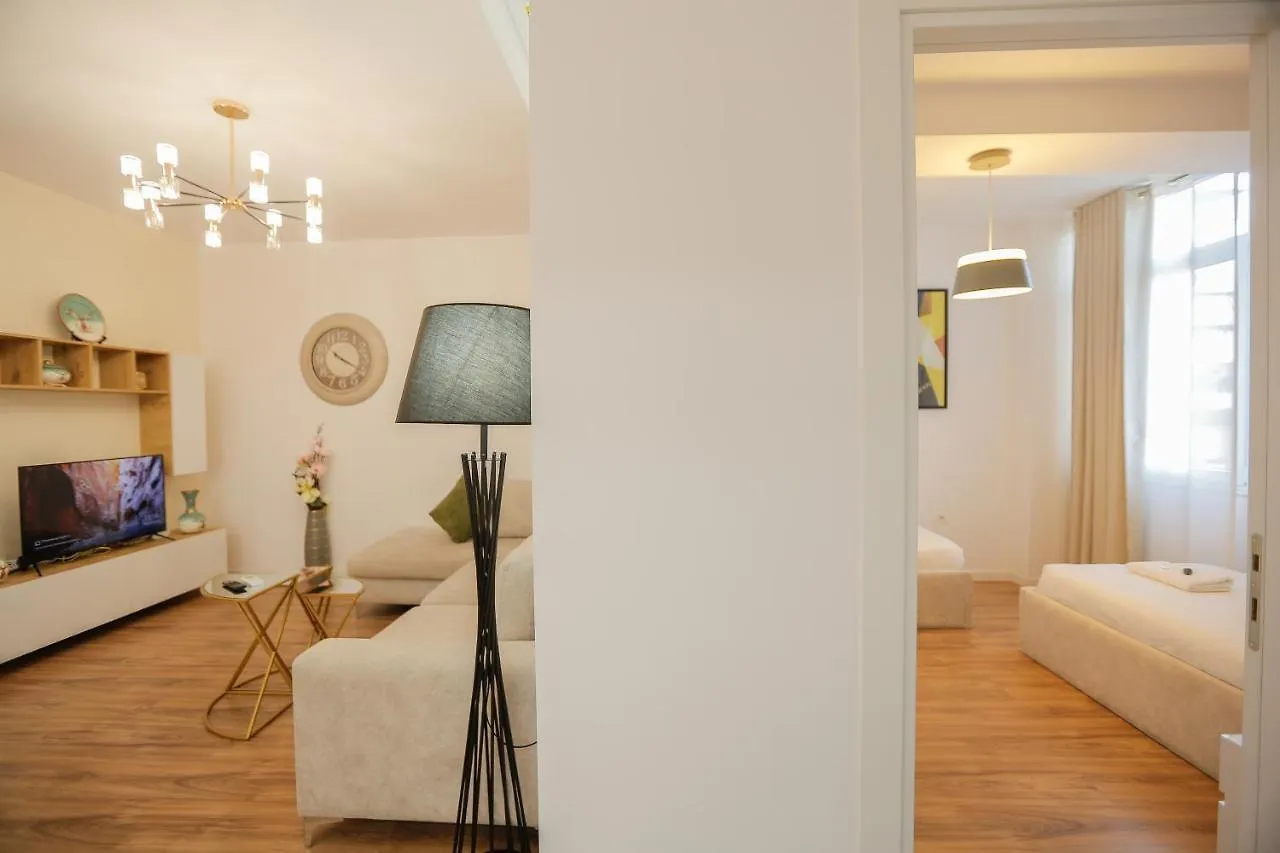 Miku Apartment-Sophisticated 2Bd Apartment At Taiwan Tirana